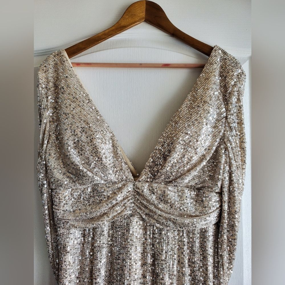 Plunging Neck V Back Sequin Gown - Picture 9 of 16